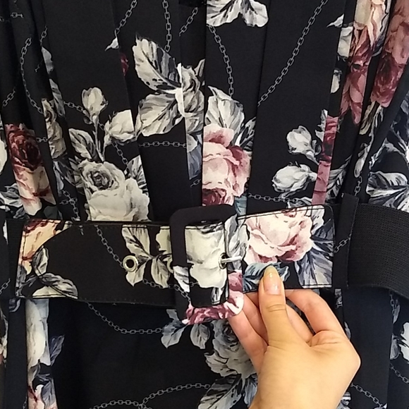Floral City Chic belted dress. Size 14. - Picture 3 of 4